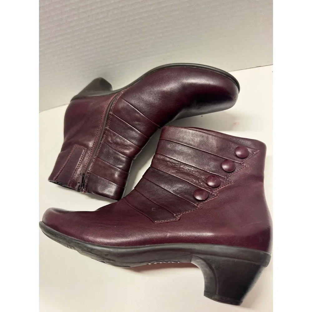 Naot‎ Burgundy Leather Pleated Button Ankle Boots Zipper Block Heel 39 8